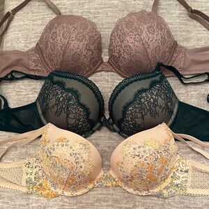 Victoria's Secret Lace Bra Set - 34D